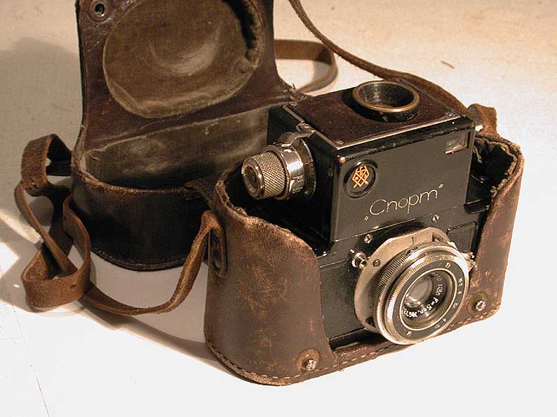 Фотокамера Спорт-первая советская зеркалка